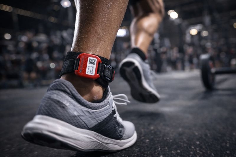 Chip de cronometraje en tobillo de atleta